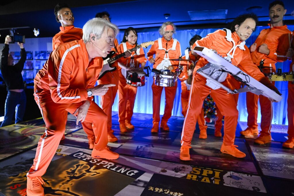 david-byrne-launches-‘who-is-the-sky?’-world-tour:-set-list
