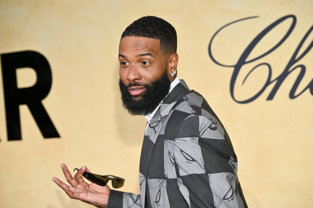 odell-beckham-jr.-responds-to-backlash-over-his-viral-video-dancing-to-drake’s-‘family-matters’:-‘i-know-who-i am’