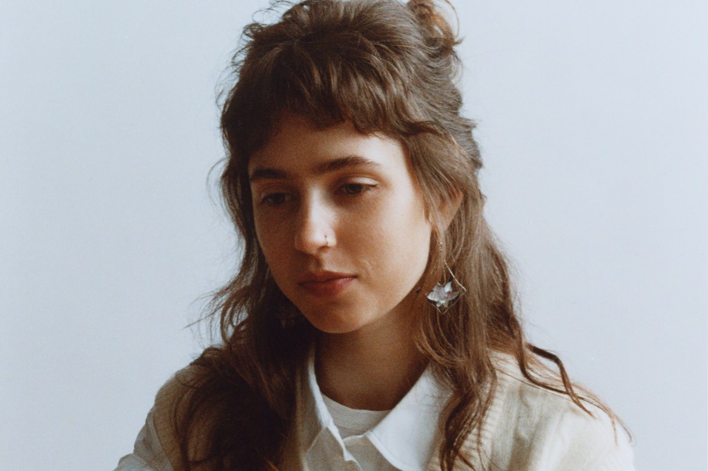 clairo-signs-with-atlantic records