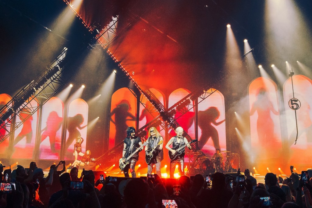 ‘forever-in-debt’:-motley-crue-on-ozzy’s-death-&-rocking-vegas-after-vince-neil’s stroke