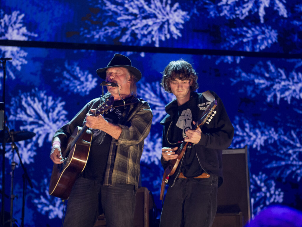 micah-nelson-on-touring-with-neil-young:-“rock‘n’roll-energy!”