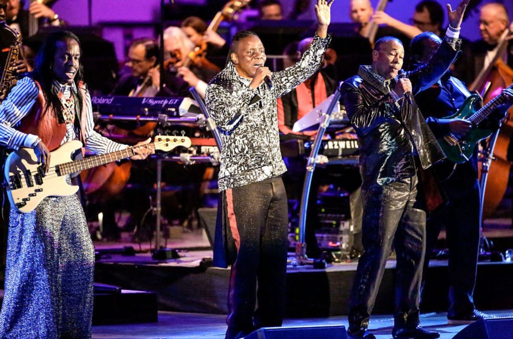 how-to-watch-‘a-grammy-salute-to-earth,-wind-&-fire’-online-without cable