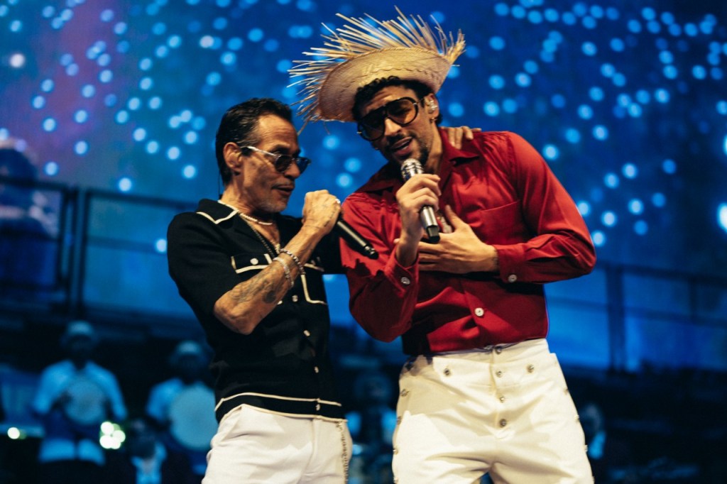 bad-bunny-closes-out-puerto-rico-residency-with-powerful-marc-anthony duet