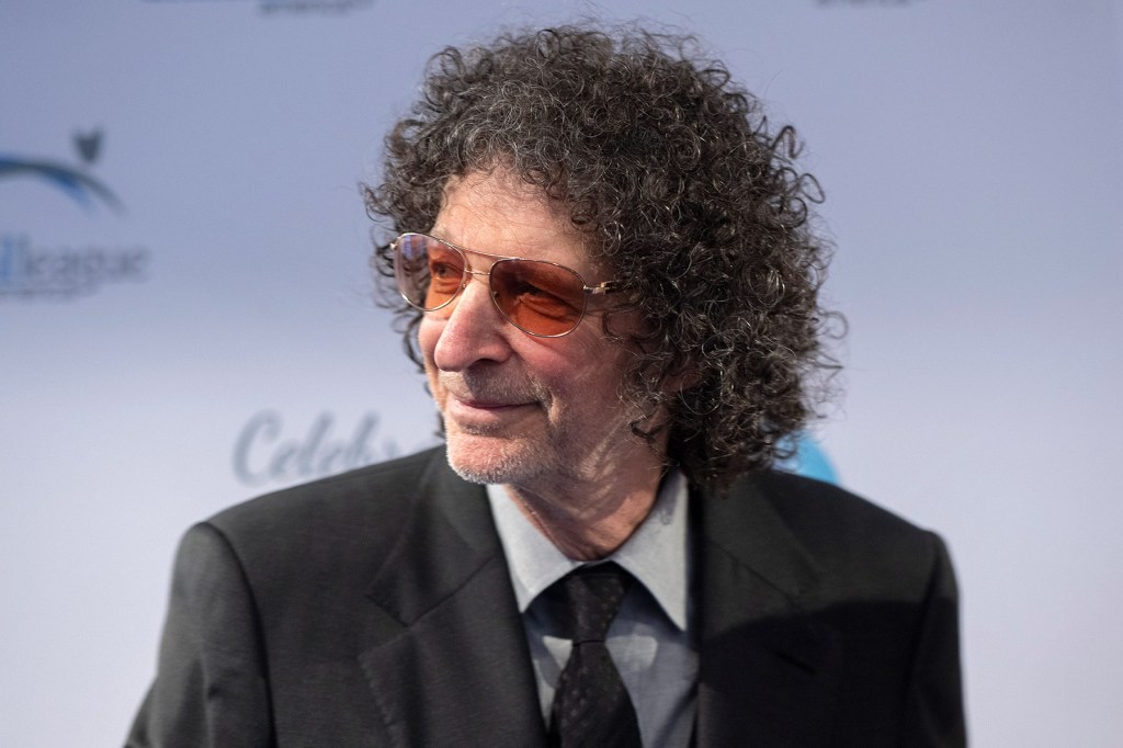 howard-stern-breaks-silence-on-jimmy-kimmel’s-suspension,-free-speech-battle:-‘scary-time-when-the-government-starts-threatening you’