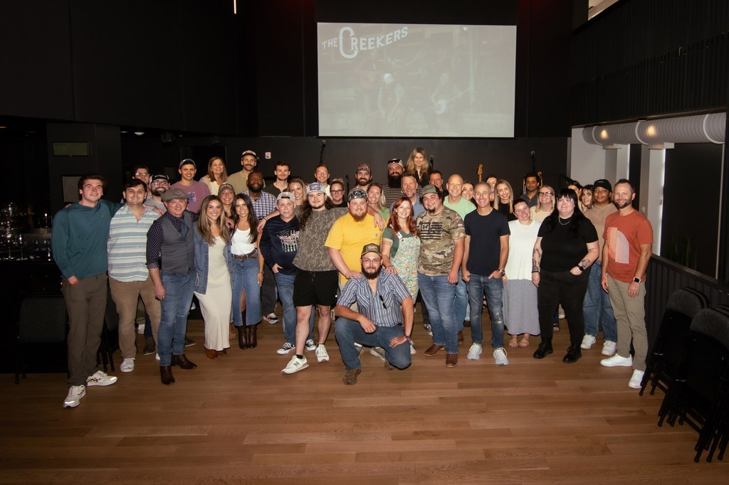 the-creekers,-buzzworthy-roots-band,-sign-with-warner-music-nashville-/-warner records