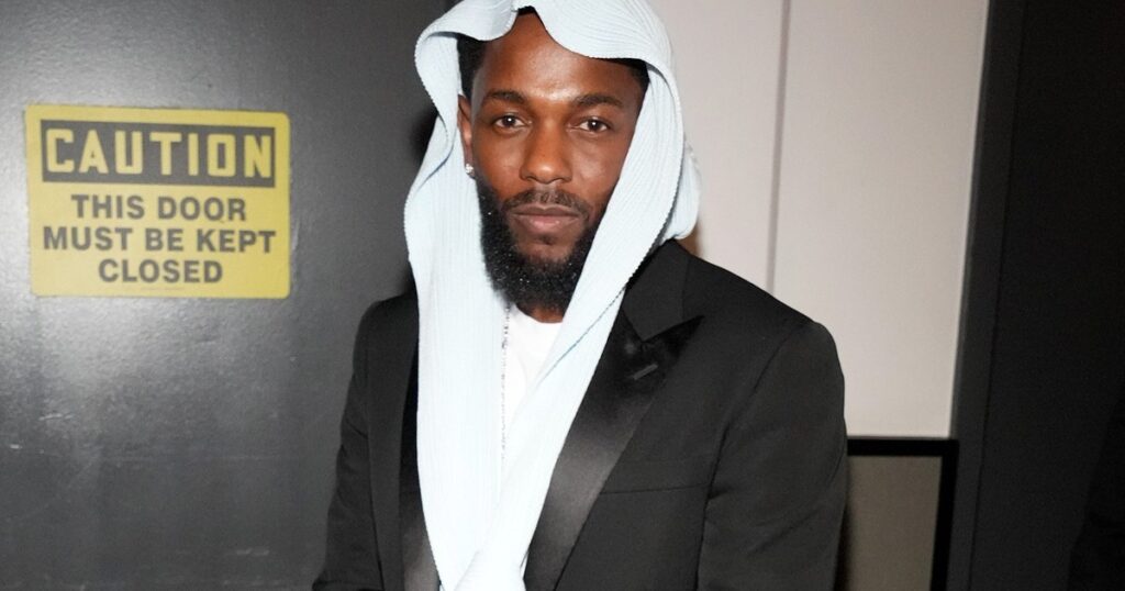 kendrick-lamar-setlist-features-10-gnx-songs-for-grand-national-tour