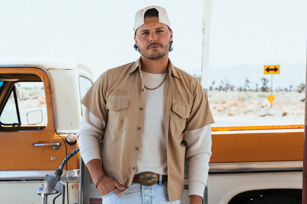 josh-ross-on-cementing-whirlwind-year-with-debut-album-‘later-tonight,’-working-with-akon-&-prioritizing-health-for-a-‘long career’