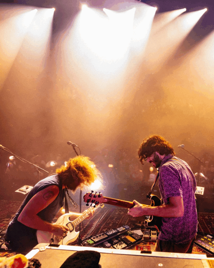 watch:-goose-cover-“state-of-the-art-(aeiou.)”-and-the-band’s-“don’t-do-it”-with-my-morning-jacket’s-jim-james-in-louisville