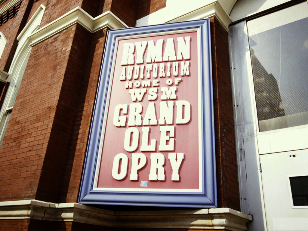 nashville-treasure-–-celebrating-100-years-of-country-music-institution,-the-grand-ole-opry