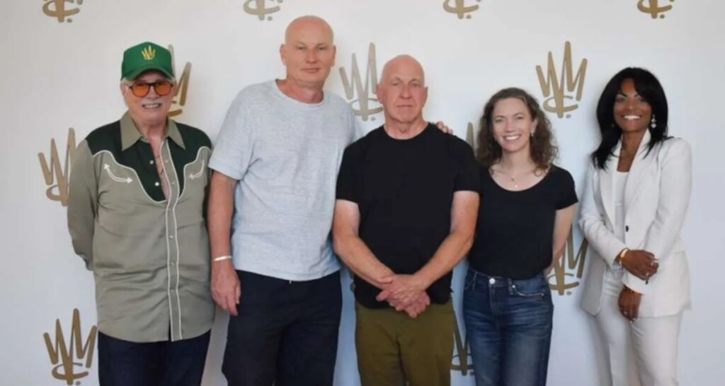 eagles-founding-member-bernie-leadon-inks-‘long-term’-warner-chappell-deal-ahead-of-new-album-release