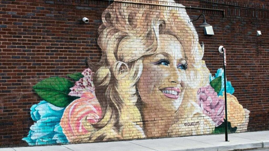 dolly-parton-postpones-las-vegas-residency-due-to-health-challenges