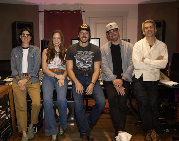 morgan-evans-partners-with-virgin-music-group,-announces-new-single