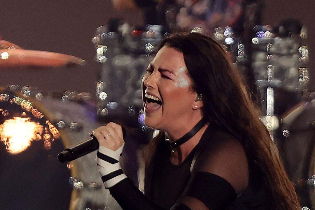 amy-lee-says-next-evanescence-album-might-be-ready-in-early-2026