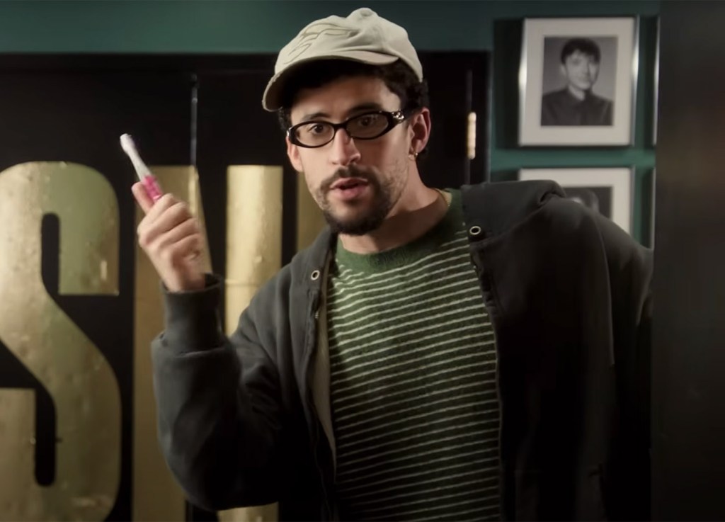 watch-bad-bunny-get-a-little-too-friendly-with-the-‘snl’-cast-ahead-of-his-second-hosting turn