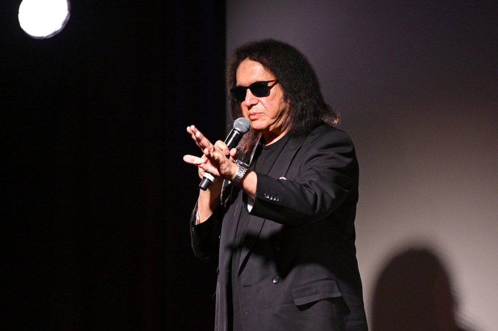 kiss’-gene-simmons-hospitalized-after-car-crash,-thanks-fans-for-‘kind wishes’