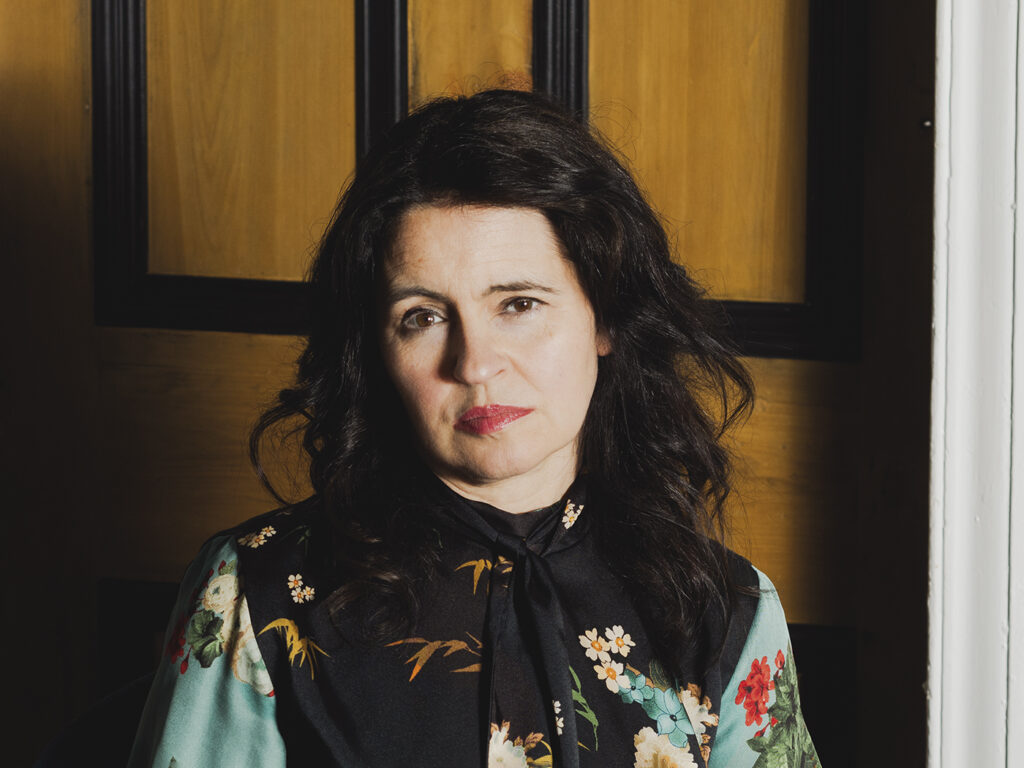 emma-pollock’s-begging-the-night-to-take-hold-reviewed:-glasgow-indie-rock-mainstay-unearths-interior-and-exterior-truths