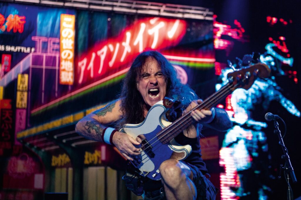 take-a-deep-dive-into-iron-maiden’s-new-‘infinite-dreams’-book