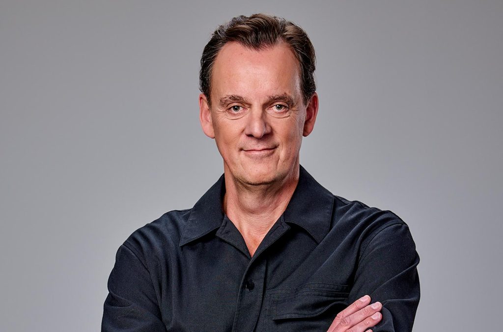 warner-music-shakes-up-european-strategy-with-regional merger