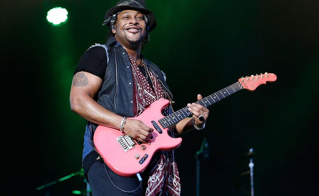 soul-and-r&b-legend-d’angelo-dies-at-51