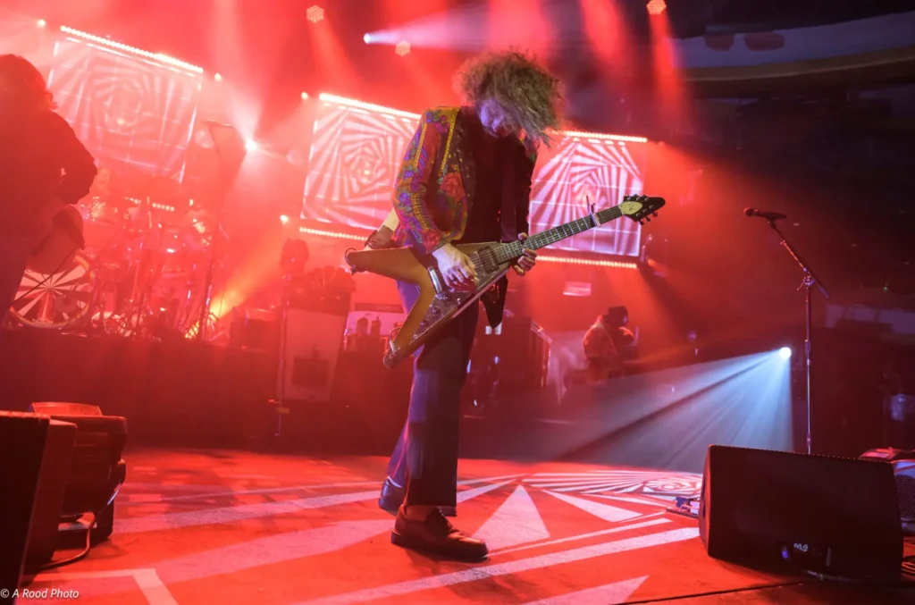 my-morning-jacket-revive-“get-the-point”-in-portland,-maine