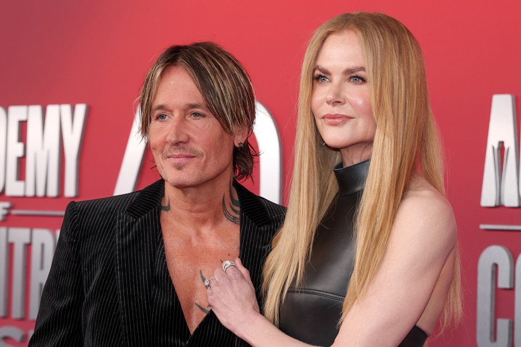 see-keith-urban’s-reaction-to-a-concert-fan-saying-her-name-is-‘nicole’-amid-his-nicole-kidman divorce