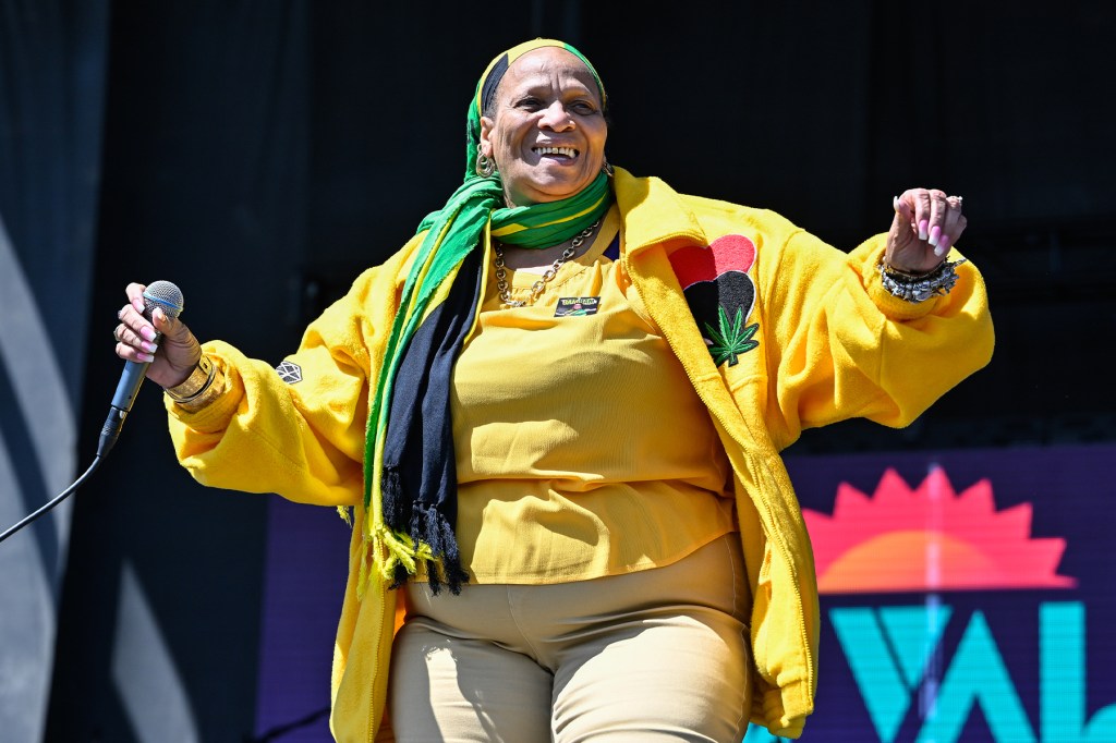 sister-nancy-talks-new-documentary-&-why-jay-z’s-2017-‘bam-bam’-sample-is-her-favorite:-‘he-did-the-right-thing,-everybody-else-was cheap’ 