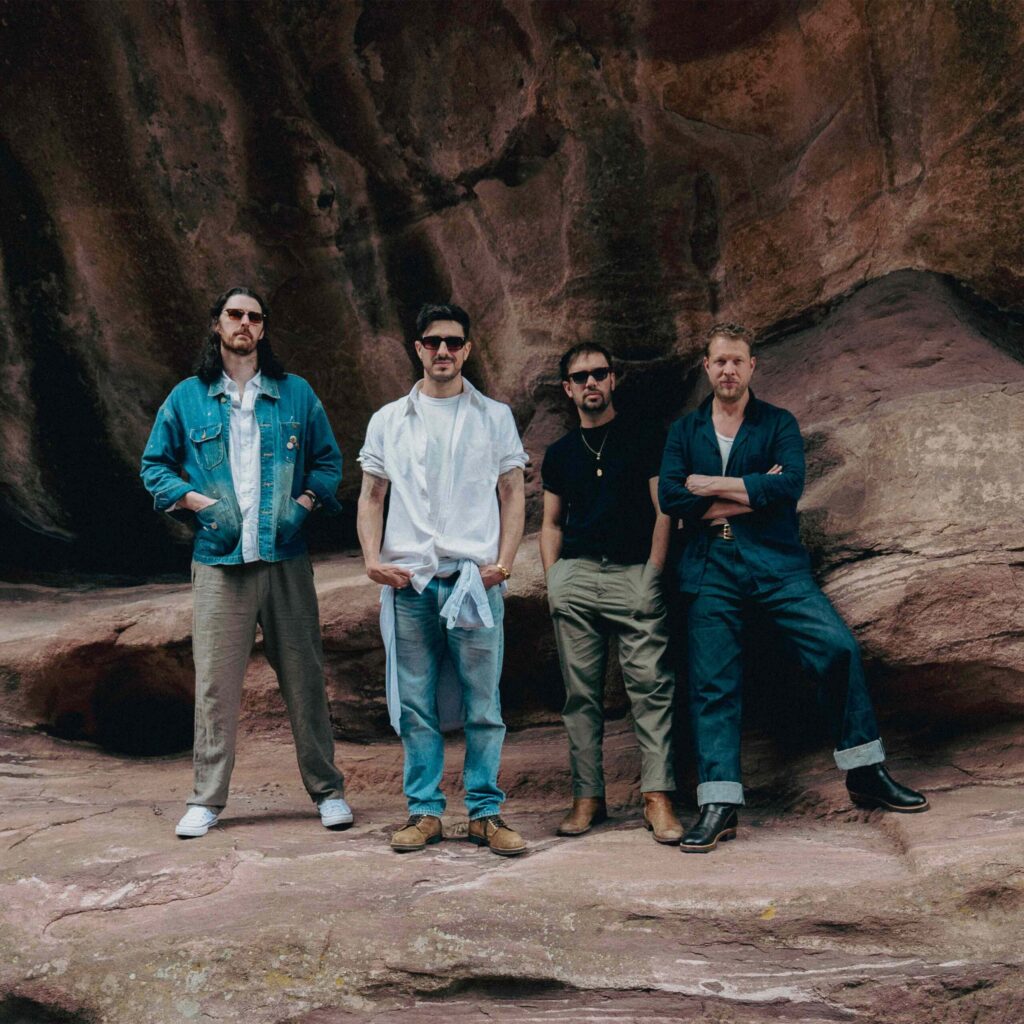 mumford-&-sons-‘band’-together-with-hozier
