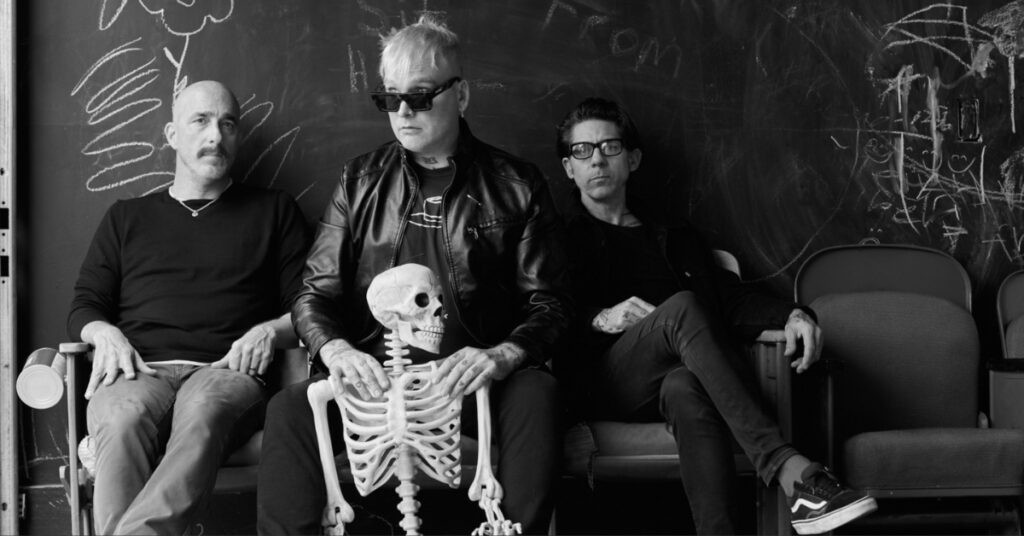 alkaline-trio-perform-as-skeletons-in-new-“surprise-surprise”-video