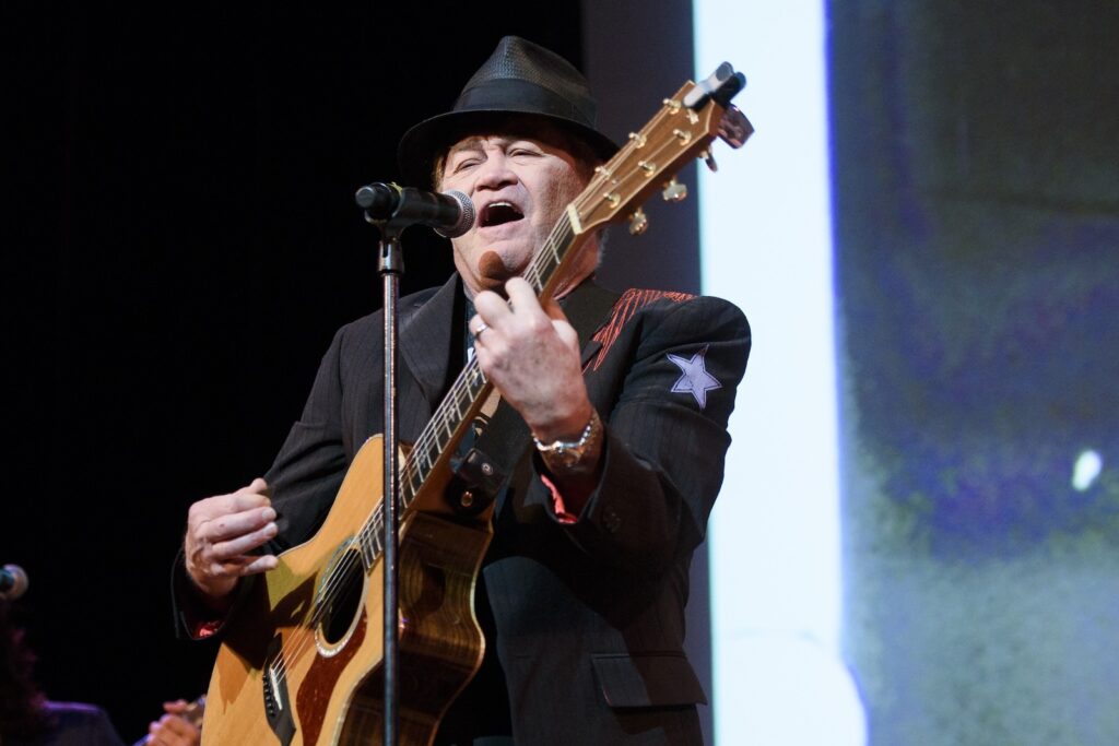 micky-dolenz-sets-huge-tour-celebrating-monkees’-60th-anniversary