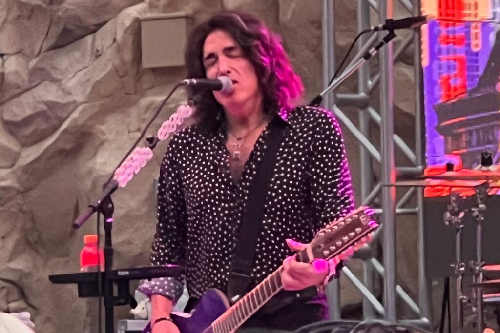 kiss-kick-off-first-show-in-two-years-with-ace-frehley-tribute