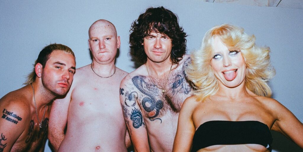 amyl-and-the-sniffers’-melbourne-gig-shut-down