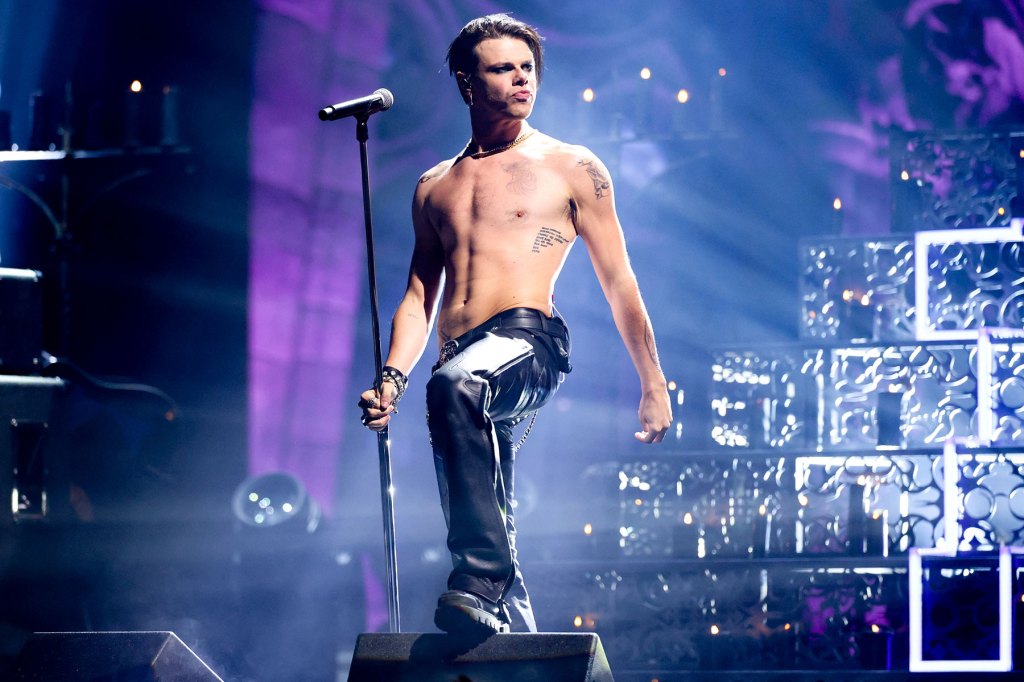 yungblud-ordered-by-doctor-to-cancel-remaining-2025-tour-dates:-‘my-heart-is broken’