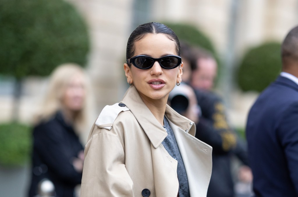 rosalia-channels-‘the-princess-and-the-pea’-fairy-tale-in-‘la-perla’-performance-on-‘tonight-show’: watch