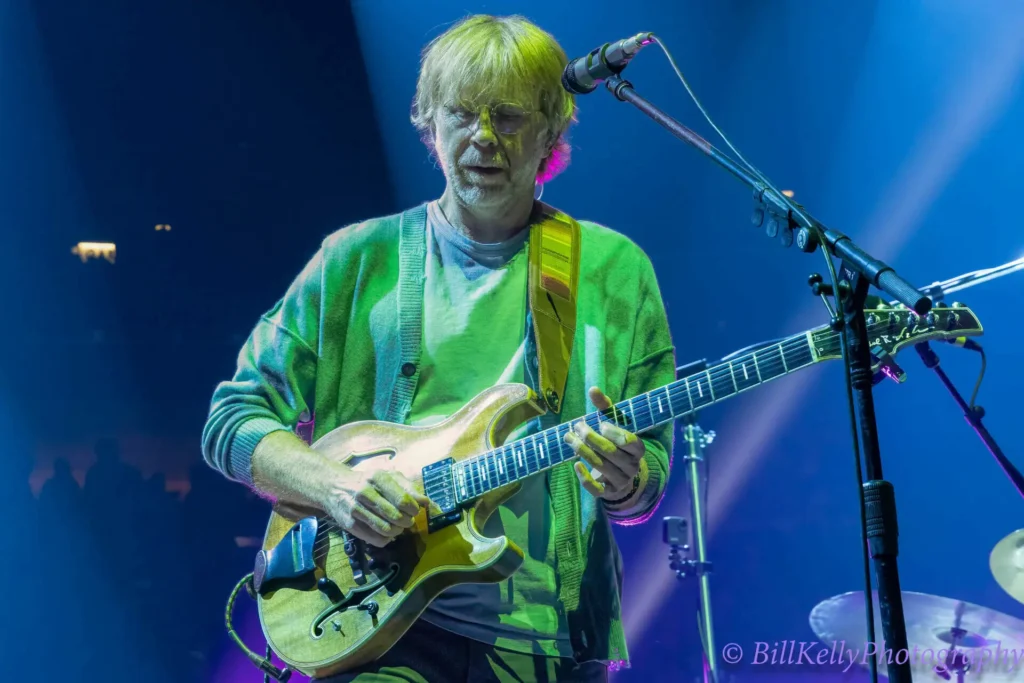 trey-anastasio-brings-live-debuts-and-rarities-to-iowa,-phish-release-1990-archival-show-with-john-popper-sit-in