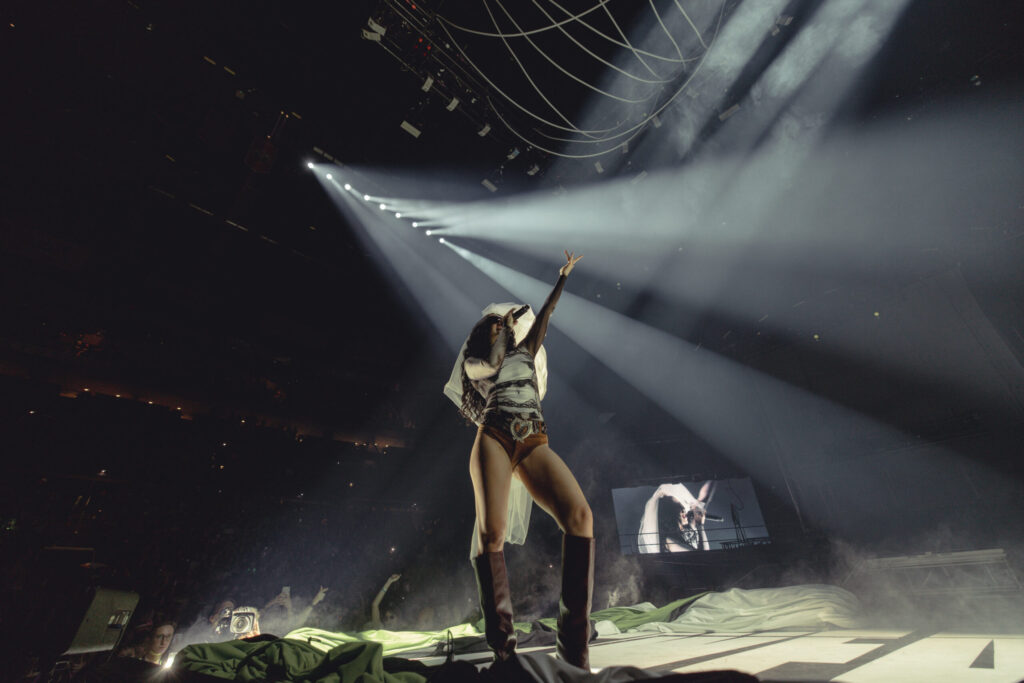 charli-xcx-blurs-reality-in-‘the-moment’-trailer