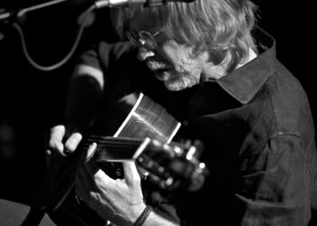 trey-anastasio-talks-recovery-on-the-small-bow-podcast,-turns-in-first-full-band-“let-me-lie”-since-2015-during-missouri-tour-stop