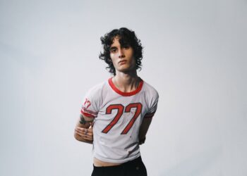 warner-music-fiscal-full-year-earnings-highlights:-subscription-growth,-ai-for-dealmaking-& more