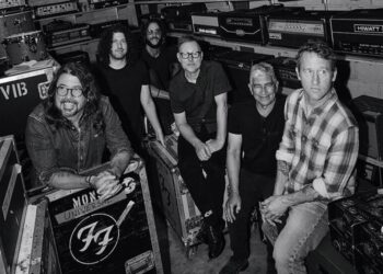 foo-fighters-extend-rock-&-alternative-airplay-no.-1-record-with-‘asking-for-a friend’