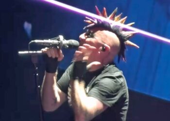 tool-kicks-off-overseas-tour-with-three-big-rarities