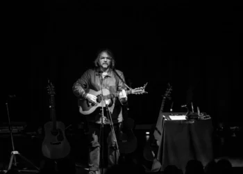 jeff-tweedy-continues-los-angeles-residency-with-sons-spencer-and-sammy