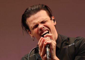 the-other-‘90s-rock-legend-yungblud-might-collab-with-in-2026