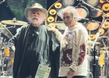 bob-weir’s-last-concert-was-a-joyous-celebration-of-grateful-dead