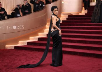 teyana-taylor-gives-teary-speech-after-surprise-golden-globe-win:-‘i-almost-didn’t-write-a-speech-because-i-didn’t-think-i’d win’