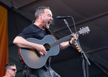 dave-matthews-blasts-trump-administration-and-ice-after-minnesota-shooting:-‘these-are-dark times’