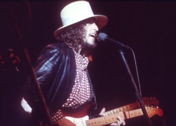 how-bob-dylan’s-‘desire’-captured-a-new-musical-journey