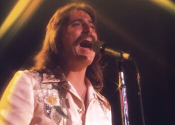 top-10-chuck-negron-three-dog-night-songs
