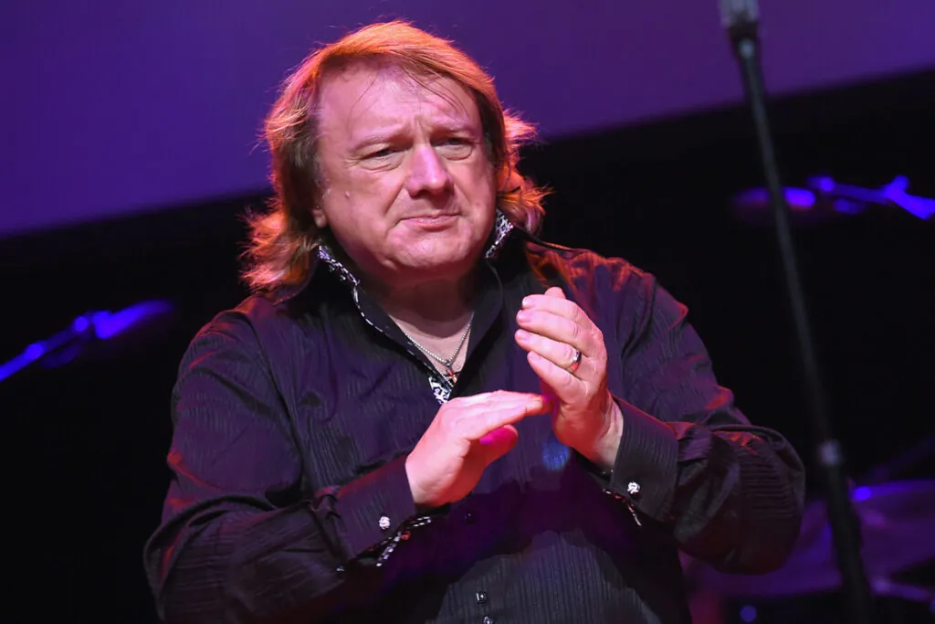 lou-gramm:-cold-day-in-hell-before-foreigner-gets-into-rock-hall