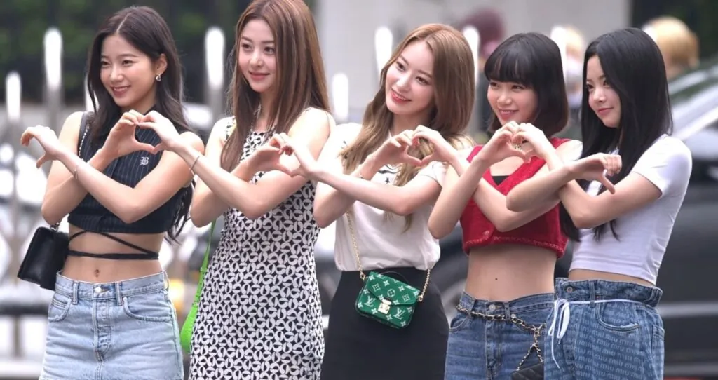 overwatch-2-tees-up-‘first-ever-in-game-musical-artist-collaboration’-with-hybe-signed-girl-group-le-sserafim
