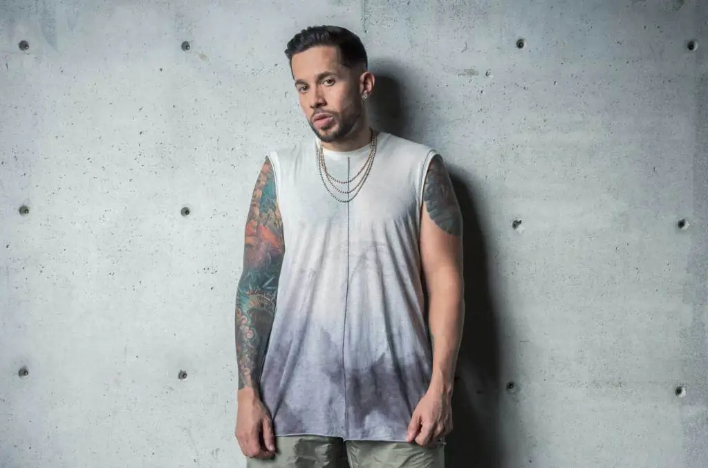 hot-100-first-timers:-de-la-ghetto,-bryant-myers,-luar-la-l-&-yovngchimi-debut-with-bad-bunny collaborations