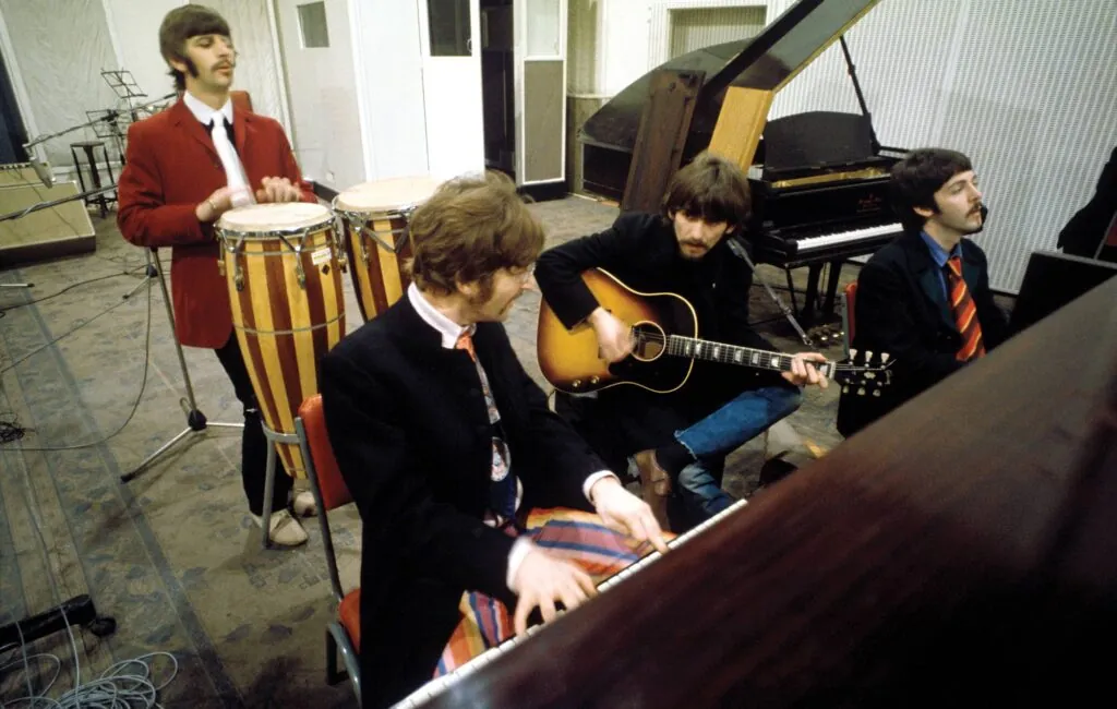 the-beatles-announce-release-of-“final”-song-‘now-and-then’-and-expanded-‘red’-and-‘blue’-albums